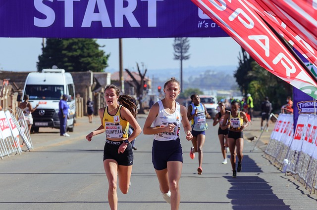 How much gear would you use while running a marathon (and how much SHOULD you&nbsp;wear)?